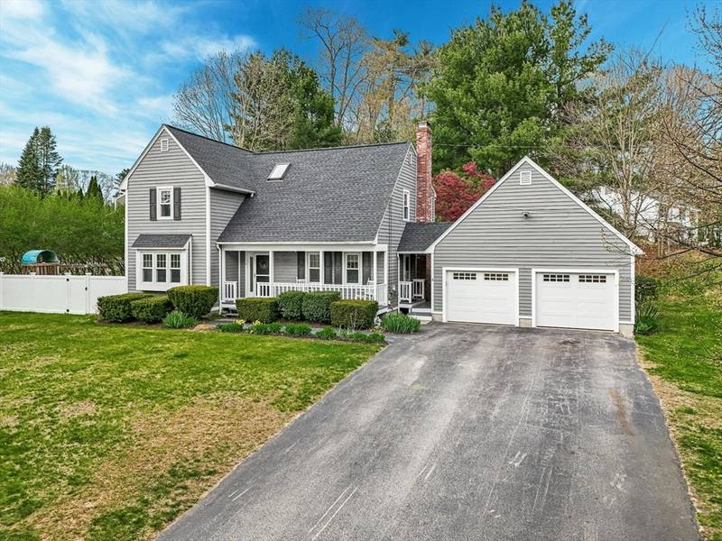 4 Houghton Rd, Sutton, MA 01590