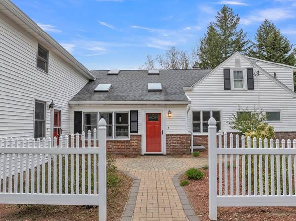 95 Holden St, Shrewsbury, MA 01545