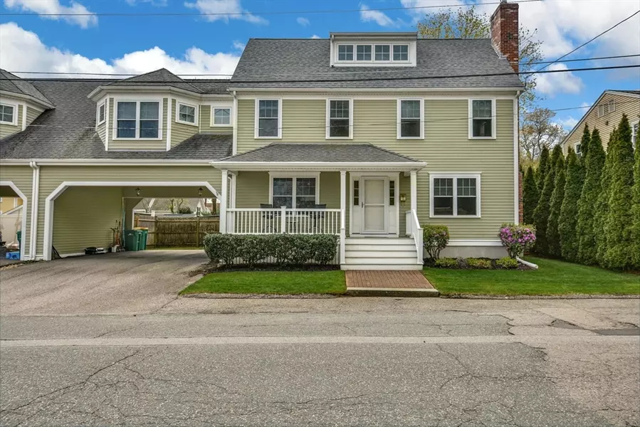 4 Park St #B, Easton, MA 02356