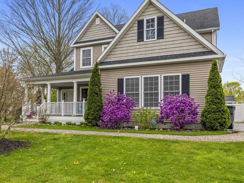 216 Pond St, Natick, MA 01760