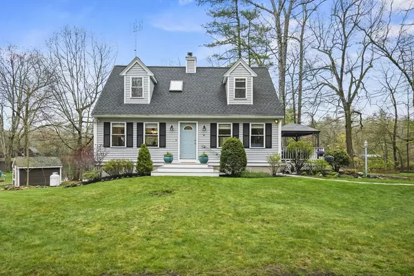Lunenburg, MA 01462,10 Sandy Cove Rd