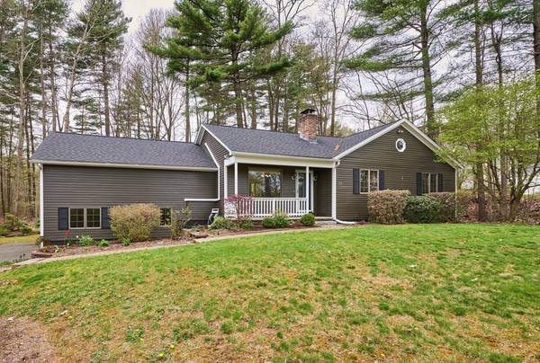 21 Collette Rd, Sturbridge, MA 01518