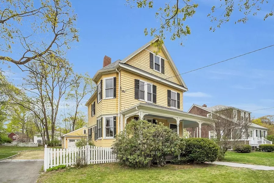 907 Watertown St, Newton, MA 02465