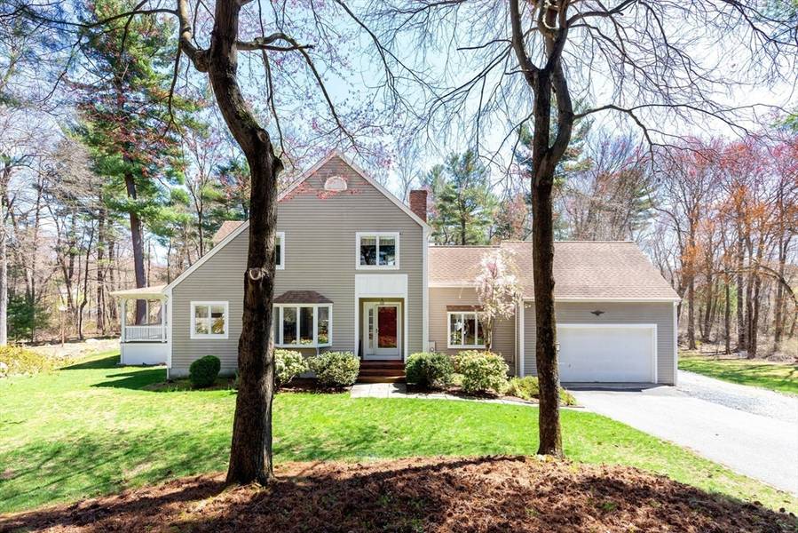 46 Millstone Ln, Weymouth, MA 02190