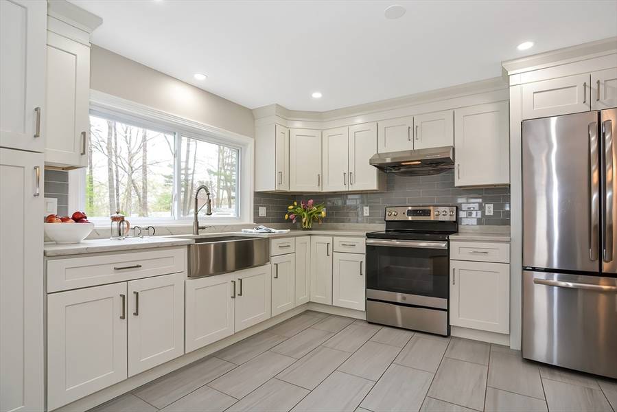 7 Ashdale, Canton, MA 02021