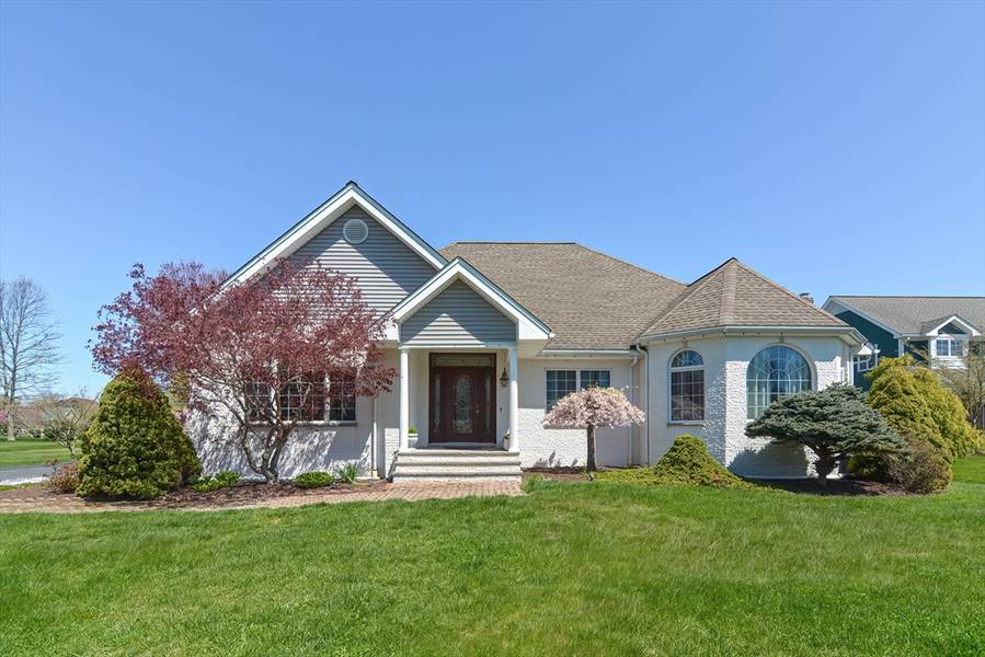 252 Windward Dr, Somerset, MA 02726