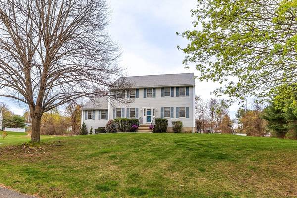 4 Todd Ln, Billerica, MA 01821