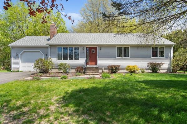 10 Plumbrook Drive, Easthampton, MA 01027