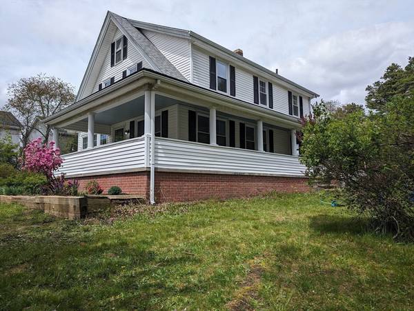 693 Wareham St, Middleboro, MA 02346