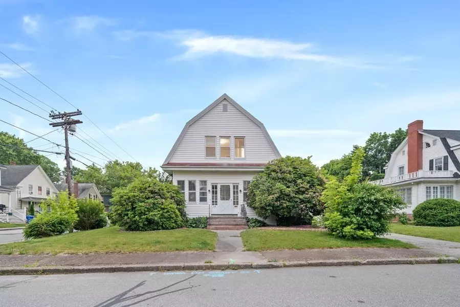 58 Ashland St, Taunton, MA 02780