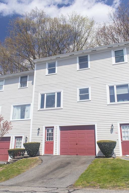 Lowell, MA 01852,102 Park Ave. West #C8