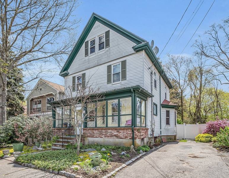 17 Whitney St, Brookline, MA 02467