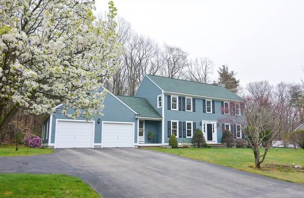 176 Sycamore Dr, Holden, MA 01520