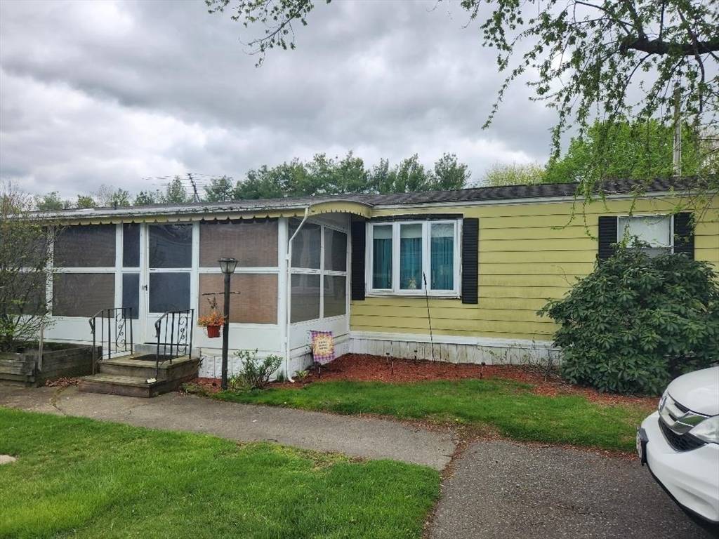 Littleton, MA 01460,239 Ayer Rd #84