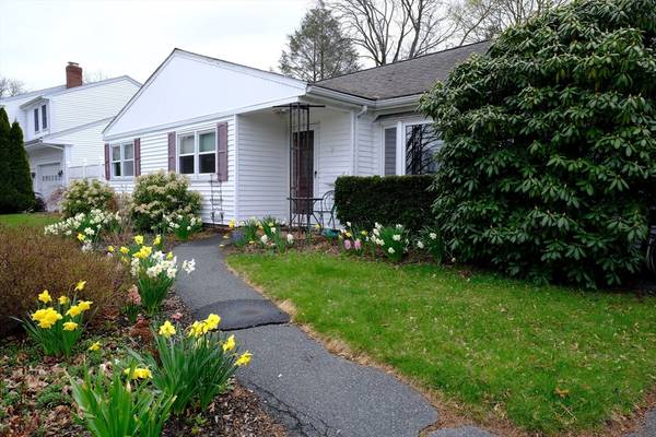 9 Stanley St, Natick, MA 01760