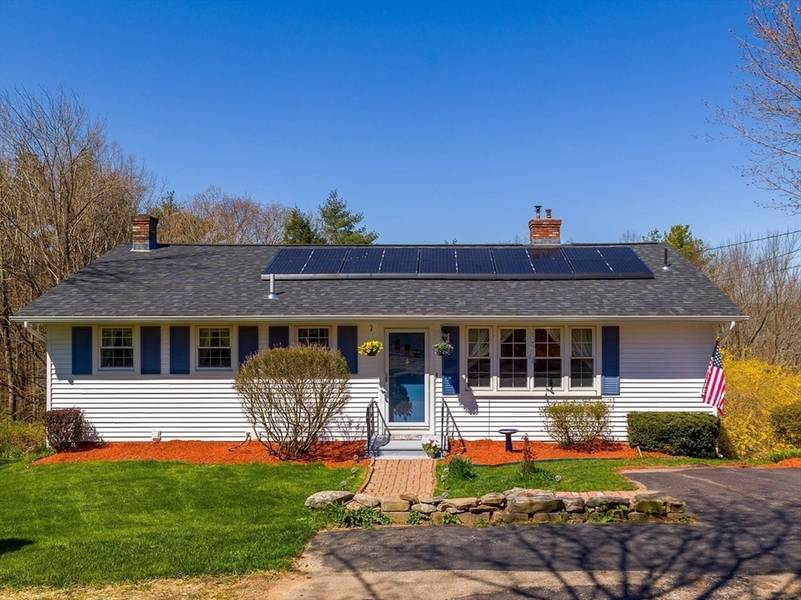 614 Lebanon Hill Rd, Southbridge, MA 01550