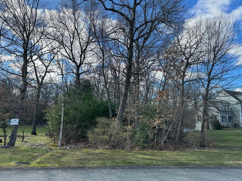 152 Rear Burnside Ave, Seekonk, MA 02771