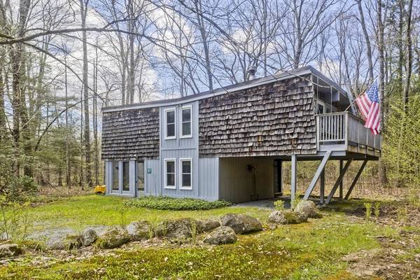 57 Fiddlehead Ln,  Tolland,  MA 01034