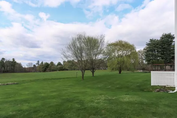 Groton, MA 01450,12 Canterbury Ln