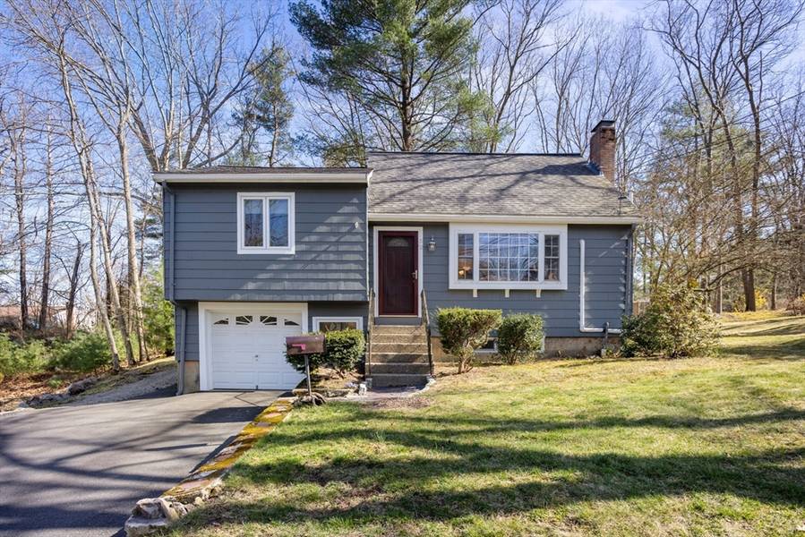 52 Chute Rd, Dedham, MA 02026