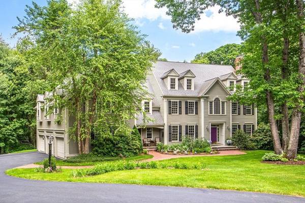 12 Bridle Path, Walpole, MA 02081