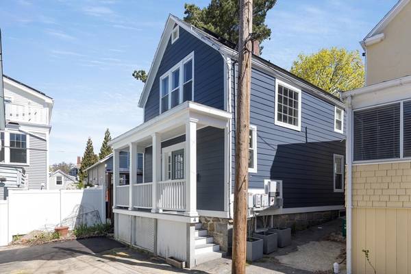 4 Franklin Court,  Brookline,  MA 02445