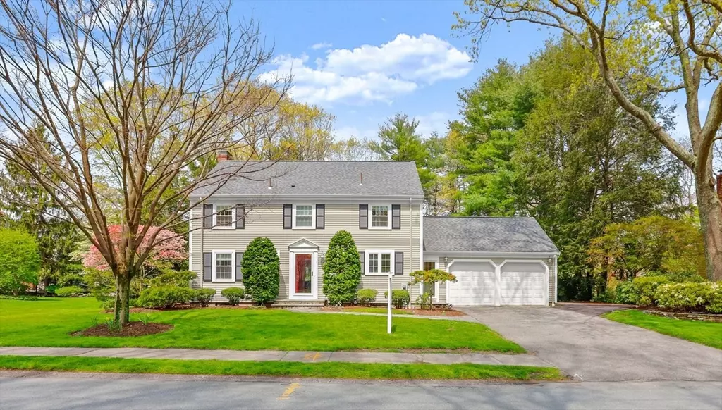 109 Suffolk Rd, Wellesley, MA 02481