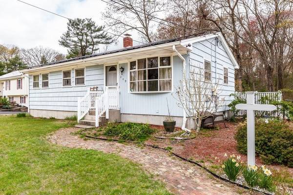 249 Barneyville Rd, Swansea, MA 02777