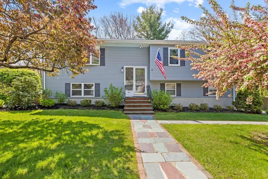 26 Towerbrook Rd, Hingham, MA 02043