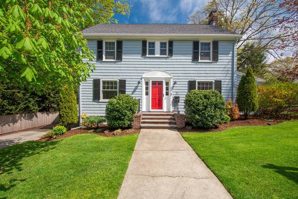 14 Chestnut St, Winchester, MA 01890