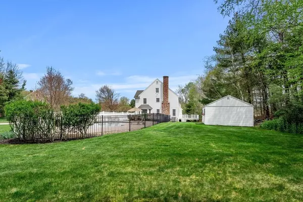Groton, MA 01450,38 Deerfield Dr