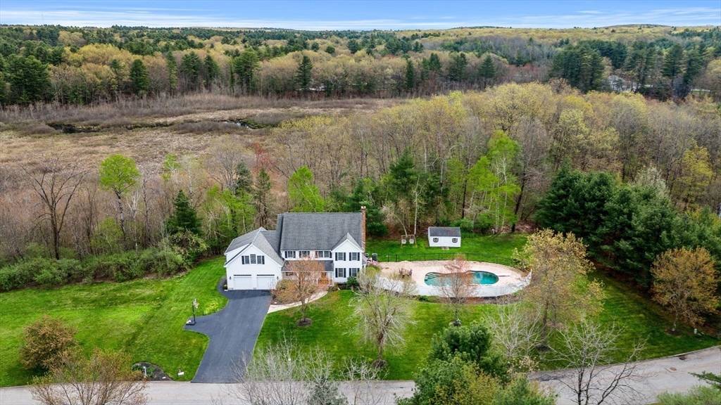 38 Deerfield Dr, Groton, MA 01450