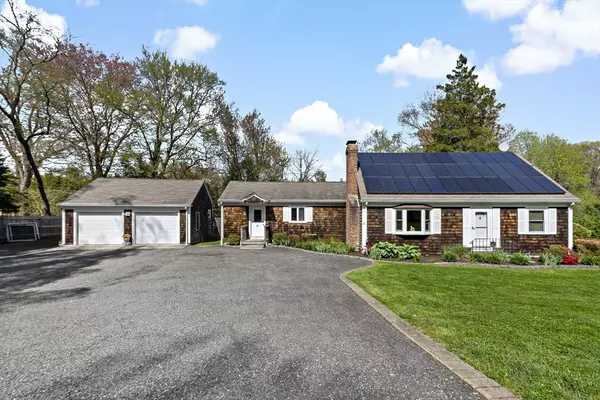 216 Elm St, Seekonk, MA 02771