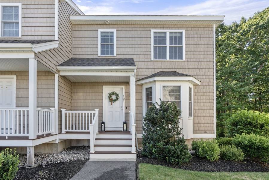 101 Turtle Brook Rd #20-2, Canton, MA 02021