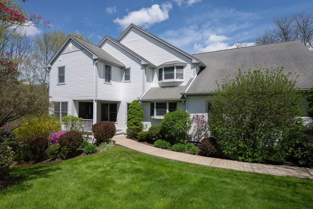 South Hadley, MA 01075,8 Promenade Way #8