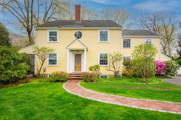 22 Park Ave, Wellesley, MA 02481