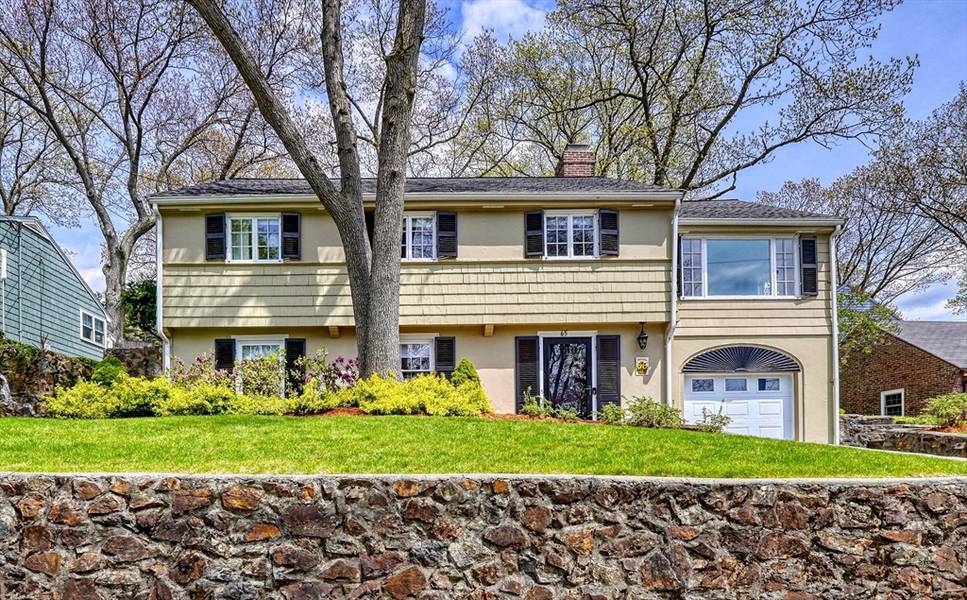 65 Cochrane St, Melrose, MA 02176