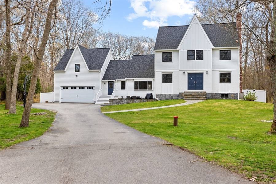 3 Windjammer Way, Hingham, MA 02043