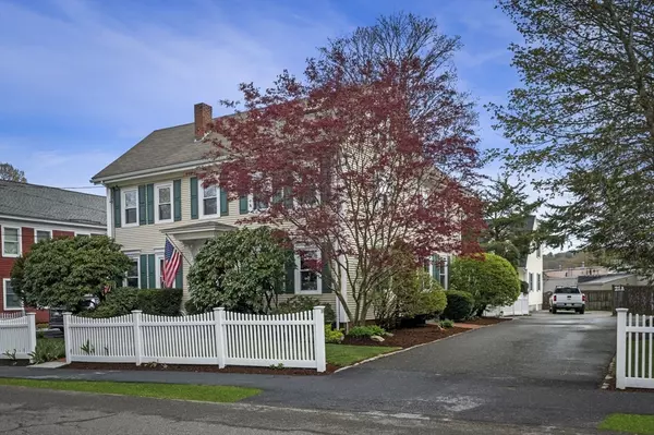 Topsfield, MA 01983,19 Grove St