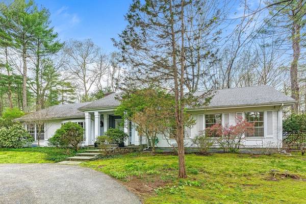 5 Deer Path Ln, Weston, MA 02493