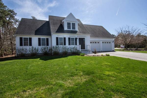 Yarmouth, MA 02664,3 Doves Wing Rd