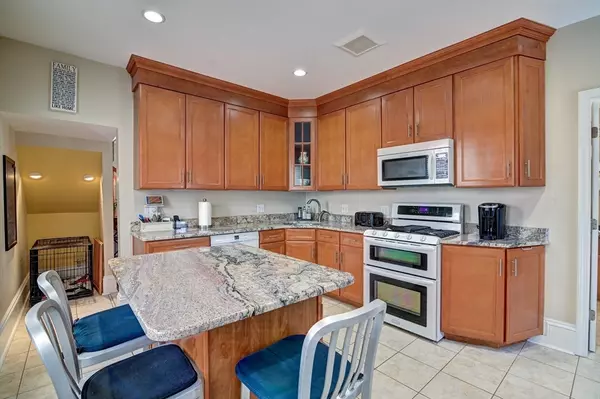 Quincy, MA 02170,72 Elm Ave