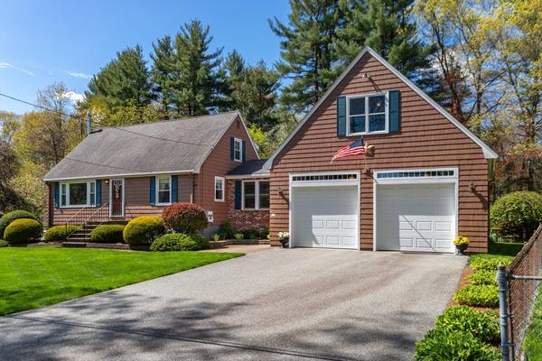 25 Bellflower Rd, Billerica, MA 01821