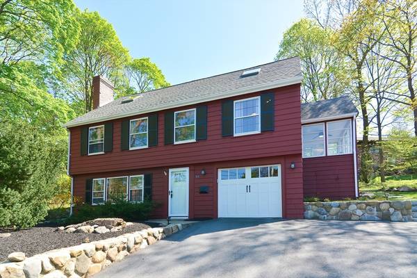 50 Hopkins St, Wakefield, MA 01880