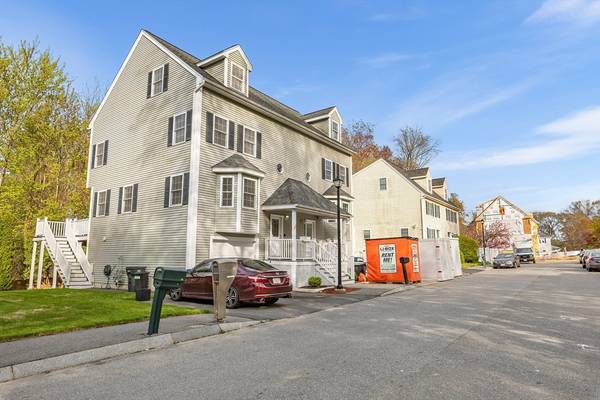 Haverhill, MA 01832,24 Willow St #24