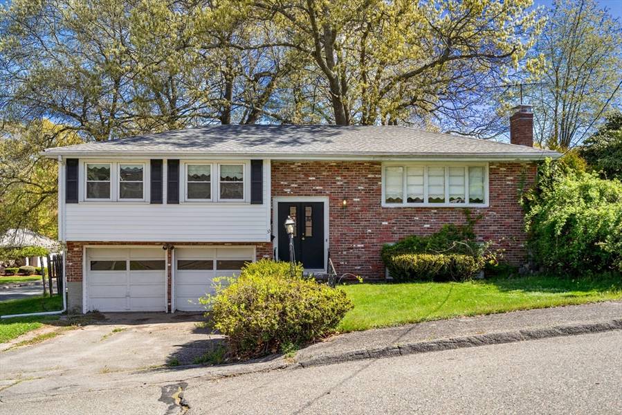 33 Crawford St, Randolph, MA 02368