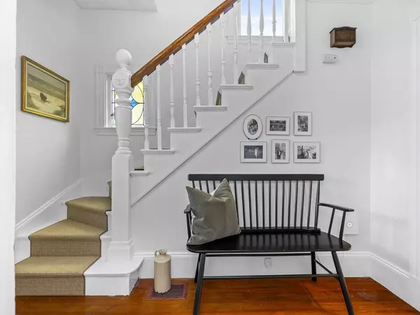 Wellesley, MA 02481,73 Prospect St