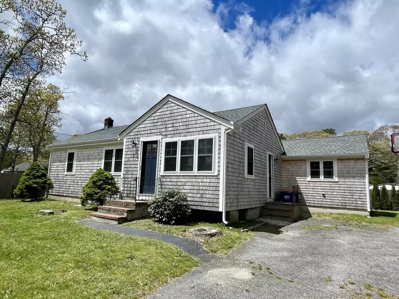 91 Martin St, Wareham, MA 02532