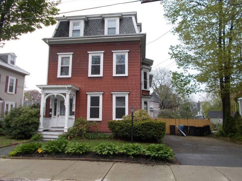 21 Highland Ave, Haverhill, MA 01830