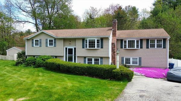 1 Gloria Ave, Tyngsborough, MA 01879